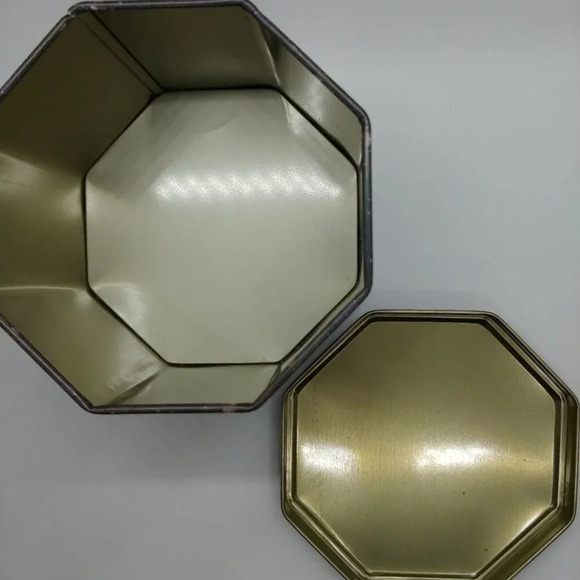 Two Christmas/Holiday Nesting Cookie  Tins, Metal - Picture 4 of 8